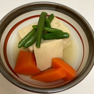 高野豆腐と人参とインゲンの含め煮